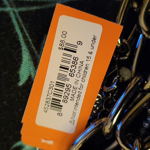 Betsey Johnson green spider statement - Picture 4 of 4